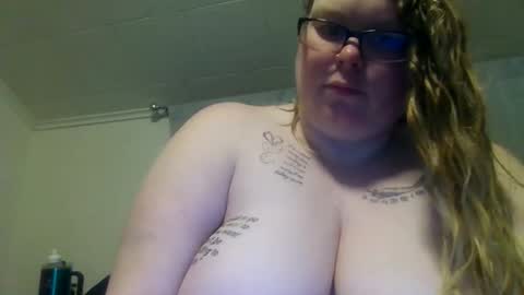 backwoodsbarbie90 online show from March 19, 8:51 am