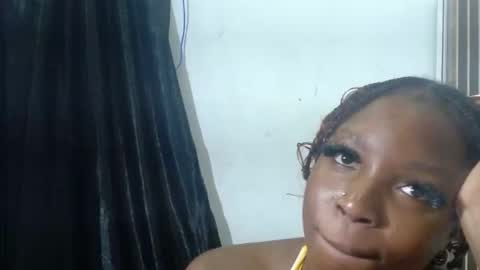 baddiebitchx online show from April 8, 12:02 am