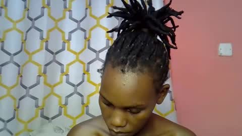 baddiepixxie online show from April 14, 3:17 am