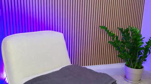 Bailey online show from January 8, 5:06 pm