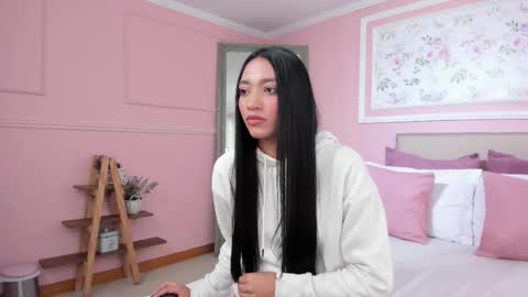 Barbara Noa  online show from December 16, 12:22 pm