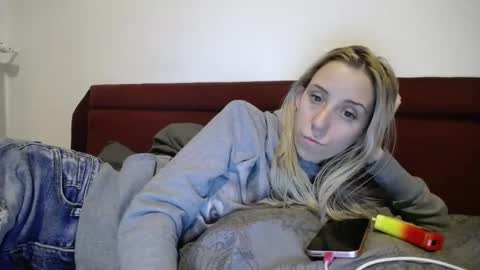 Lena online show from February 6, 7:40 pm