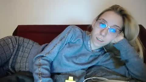 Lena online show from February 8, 7:49 pm