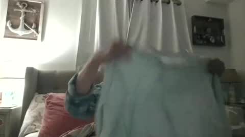 Emma online show from April 11, 7:03 am