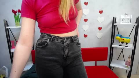 BeatriceFlyy online show from December 7, 4:14 pm