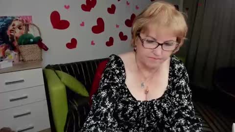 your Lana online show from February 14, 4:09 pm