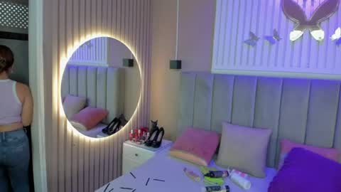 Chantall online show from July 9, 11:34 am