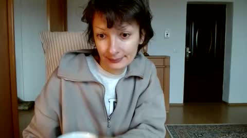 Snapshot of bebacksooon chatting on January 18, 7:59 am Raluca online show from January 18, 7:59 am