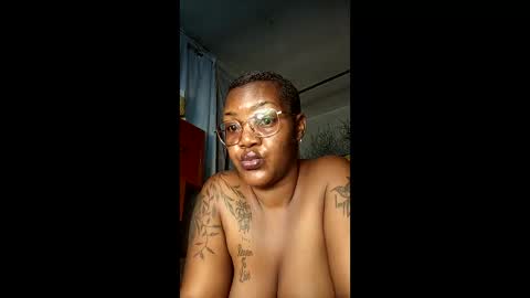 beencee2 online show from December 15, 9:47 am