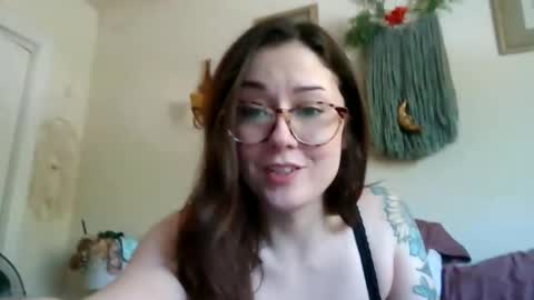 bella9519 online show from April 10, 4:13 pm