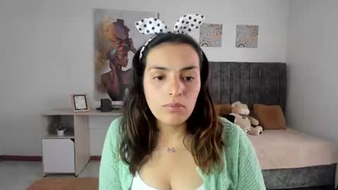 bella_bunny1 online show from July 5, 7:52 pm