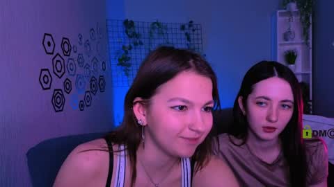 Bella online show from April 3, 1:53 pm