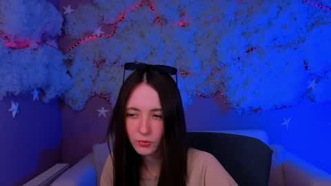 Bella online show from April 1, 1:41 pm