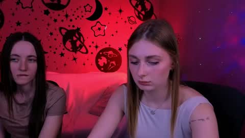 Bella online show from April 9, 3:39 pm