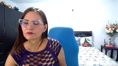 Bella online show from January 13, 12:05 am