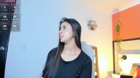 BELLA online show from February 17, 8:19 pm