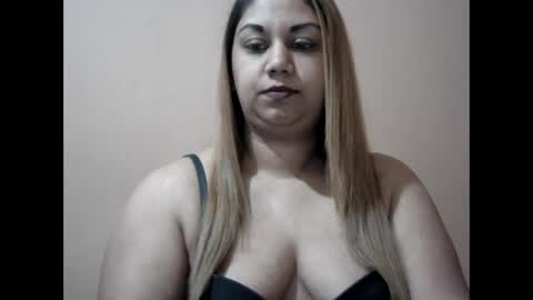 Snapshot of bellachow10 chatting on September 26, 8:45 am bellachow10 online show from September 26, 8:45 am