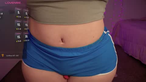 Bella Monroe online show from April 14, 4:34 am