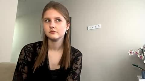 bellamore090 online show from April 25, 1:41 pm