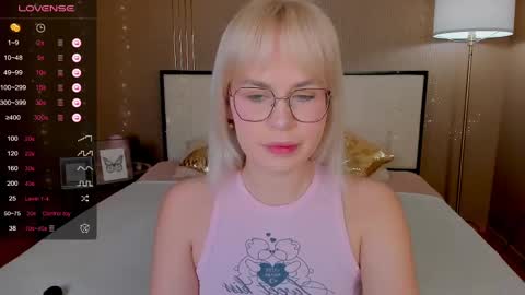 Bella online show from March 3, 12:45 am