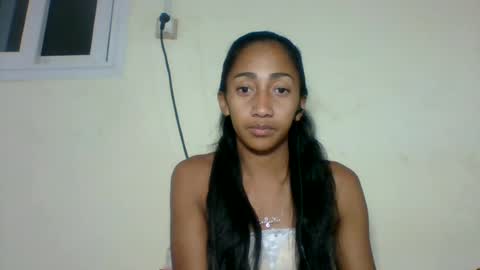 belle_annah online show from July 10, 3:23 pm
