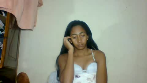belle_annah online show from June 30, 7:02 pm