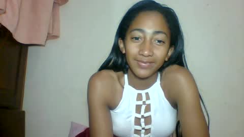 belle_annah online show from July 2, 3:56 am