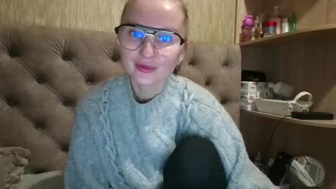 Amelia online show from November 12, 4:16 pm