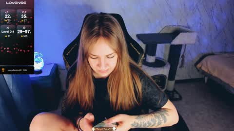 Snapshot of bellezza_ chatting on January 14, 3:26 pm Your Annabelle Wolf online show from January 14, 3:26 pm