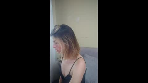 sophie online show from April 10, 6:14 pm