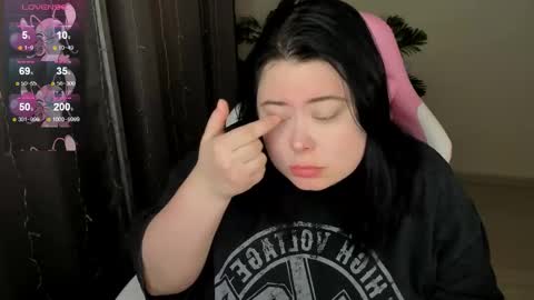 LinaBoo online show from December 16, 5:13 am