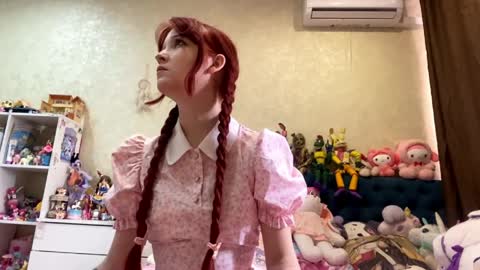 Eva  online show from April 3, 8:01 am