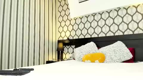 berry_pie online show from November 13, 10:47 am