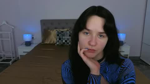 Violette online show from April 5, 12:59 pm