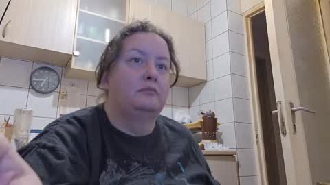 bethnorth online show from October 13, 3:42 am