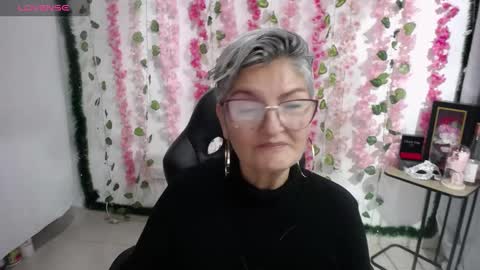 Snapshot of bety_cum3 chatting on March 2, 8:59 am bibiana online show from March 2, 8:59 am