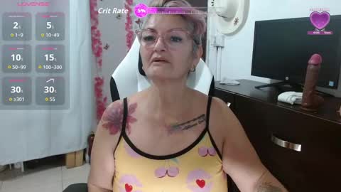 Snapshot of bety_cum3 chatting on September 17, 10:02 am bibiana online show from September 17, 10:02 am