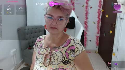 Snapshot of bety_cum3 chatting on September 10, 9:31 am bibiana online show from September 10, 9:31 am