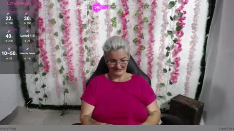 Snapshot of bety_cum3 chatting on January 28, 3:04 pm bibiana online show from January 28, 3:04 pm