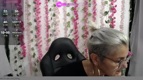 Snapshot of bety_cum3 chatting on January 26, 11:50 pm bibiana online show from January 26, 11:50 pm