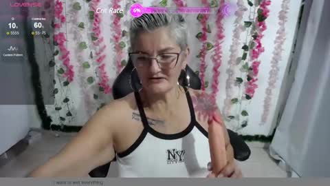 Snapshot of bety_cum3 chatting on January 30, 9:58 pm bibiana online show from January 30, 9:58 pm
