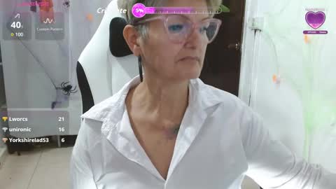 Snapshot of bety_cum3 chatting on October 15, 2:41 pm bibiana online show from October 15, 2:41 pm