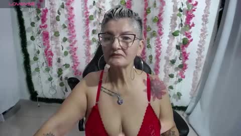 Snapshot of bety_cum3 chatting on February 11, 11:20 am bibiana online show from February 11, 11:20 am