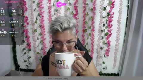 Snapshot of bety_cum3 chatting on February 2, 9:08 am bibiana online show from February 2, 9:08 am