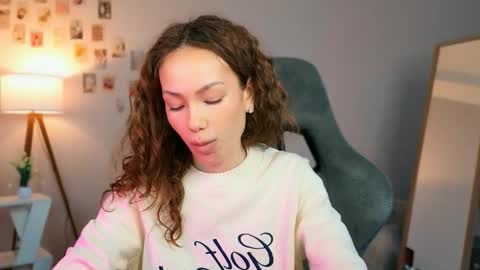 Lilly online show from March 23, 1:39 pm