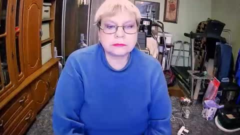 BeverlyQCynia online show from November 18, 12:17 pm