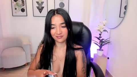 beverlyy johnson online show from March 21, 8:19 am