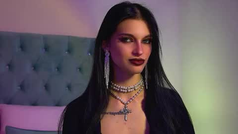 Beverly online show from November 4, 6:24 pm