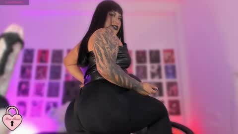 bigboobs cloe online show from October 19, 4:58 am