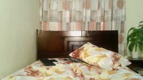 Vee online show from May 16, 1:41 am
